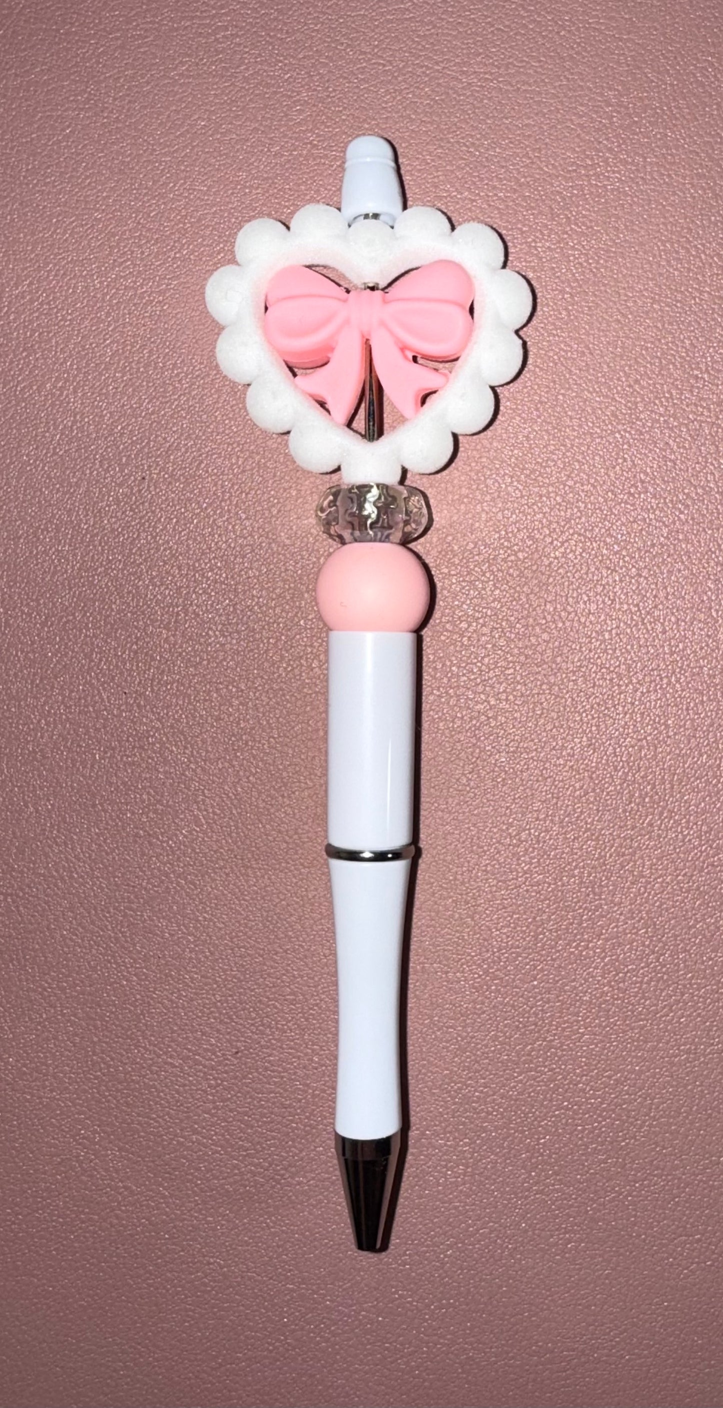 white heart frame with pink bow premade pen