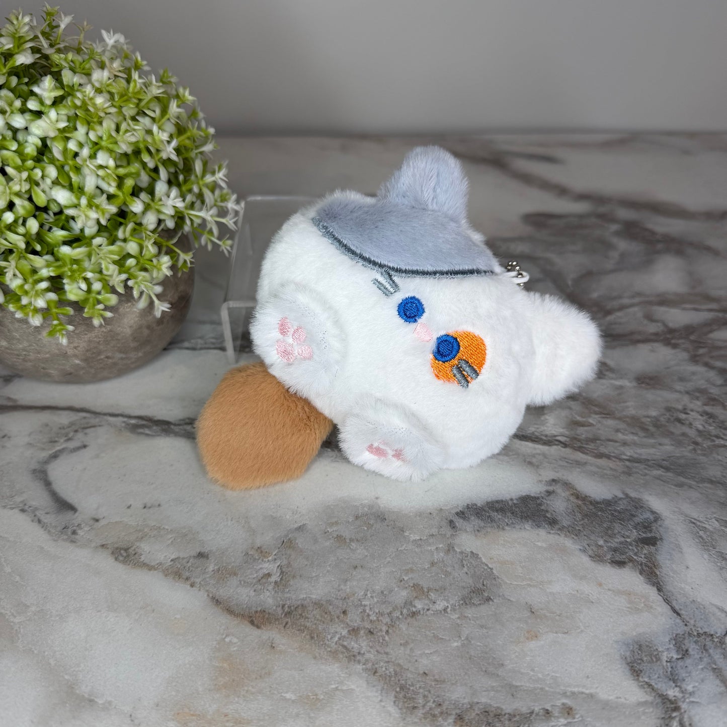 Keychain - Pom Pom Fuzzy Cat Paw Squeeker