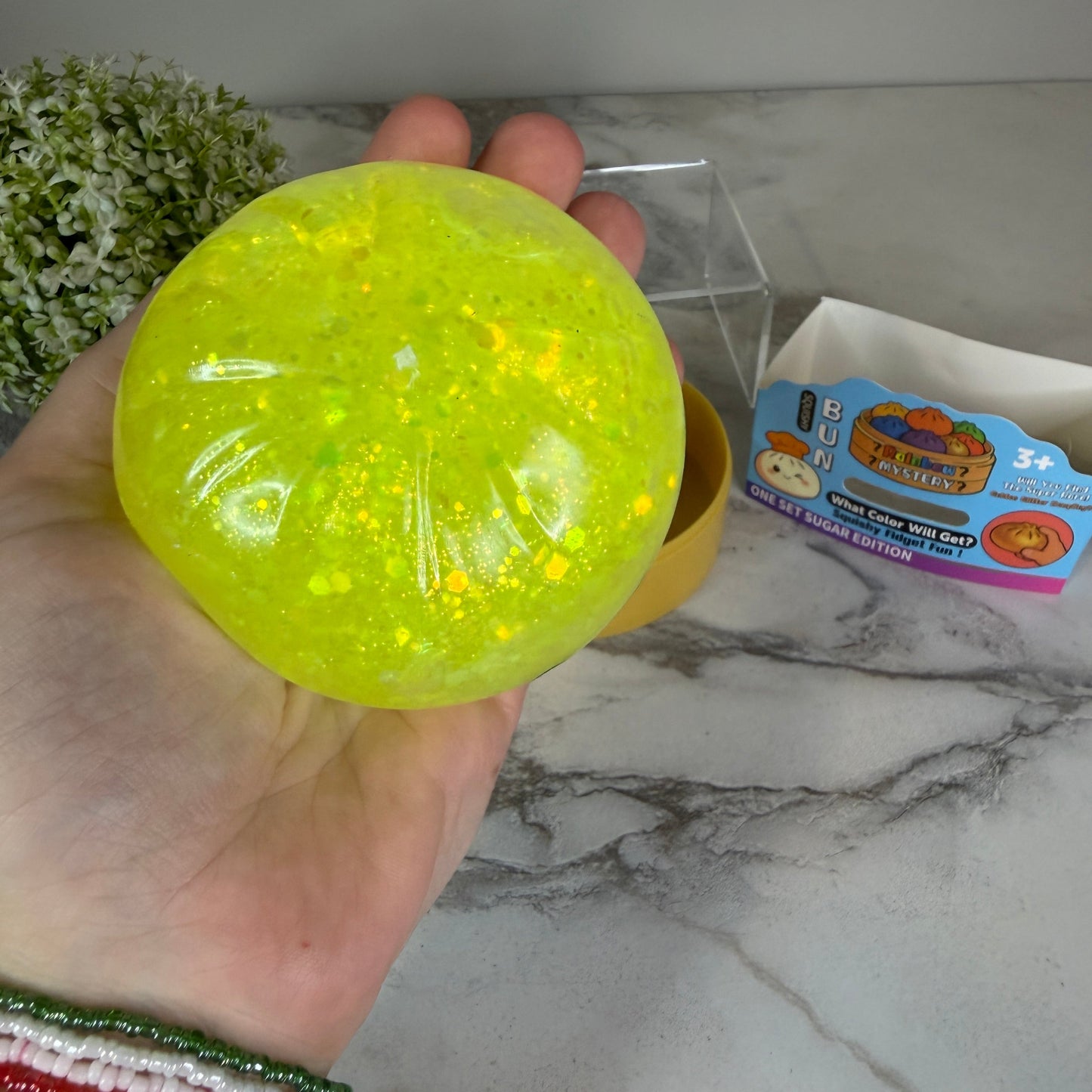 Squishy Toy - Viral Dumpling, Quick Squeeze Glitter - Yellow