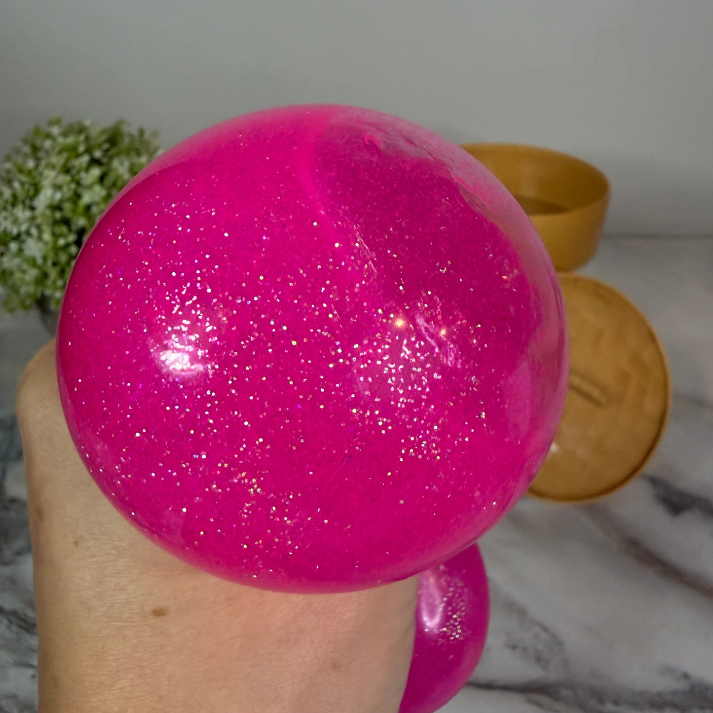 Squishy Toy - Viral Dumpling, Neon Pink Glitter