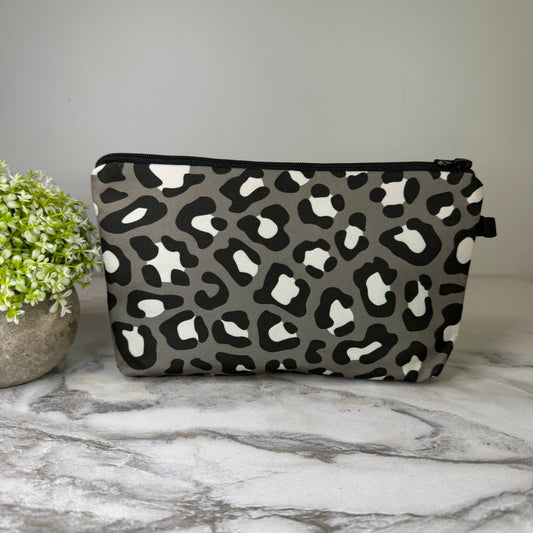 Pouch - Animal Print Grey