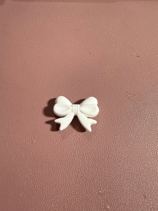 White Bow Focal